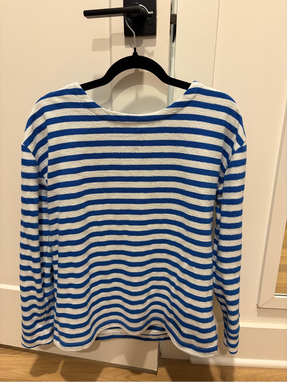 Jones New York Blue & White Striped Long-Sleeve Tee